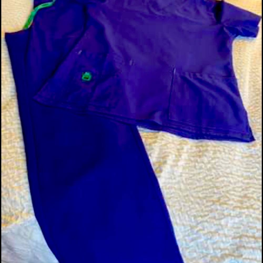 Carhartt scrub set